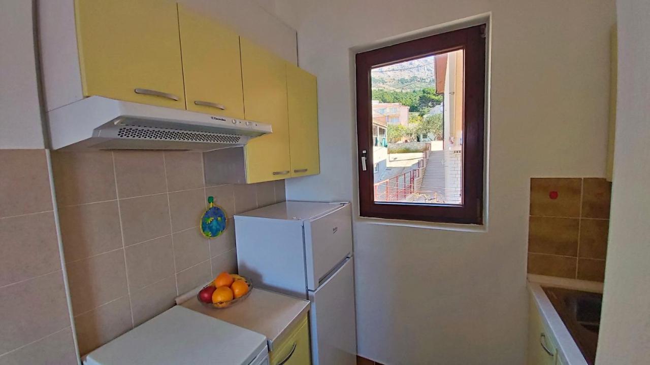 Apartment Roscic Omis Exterior photo
