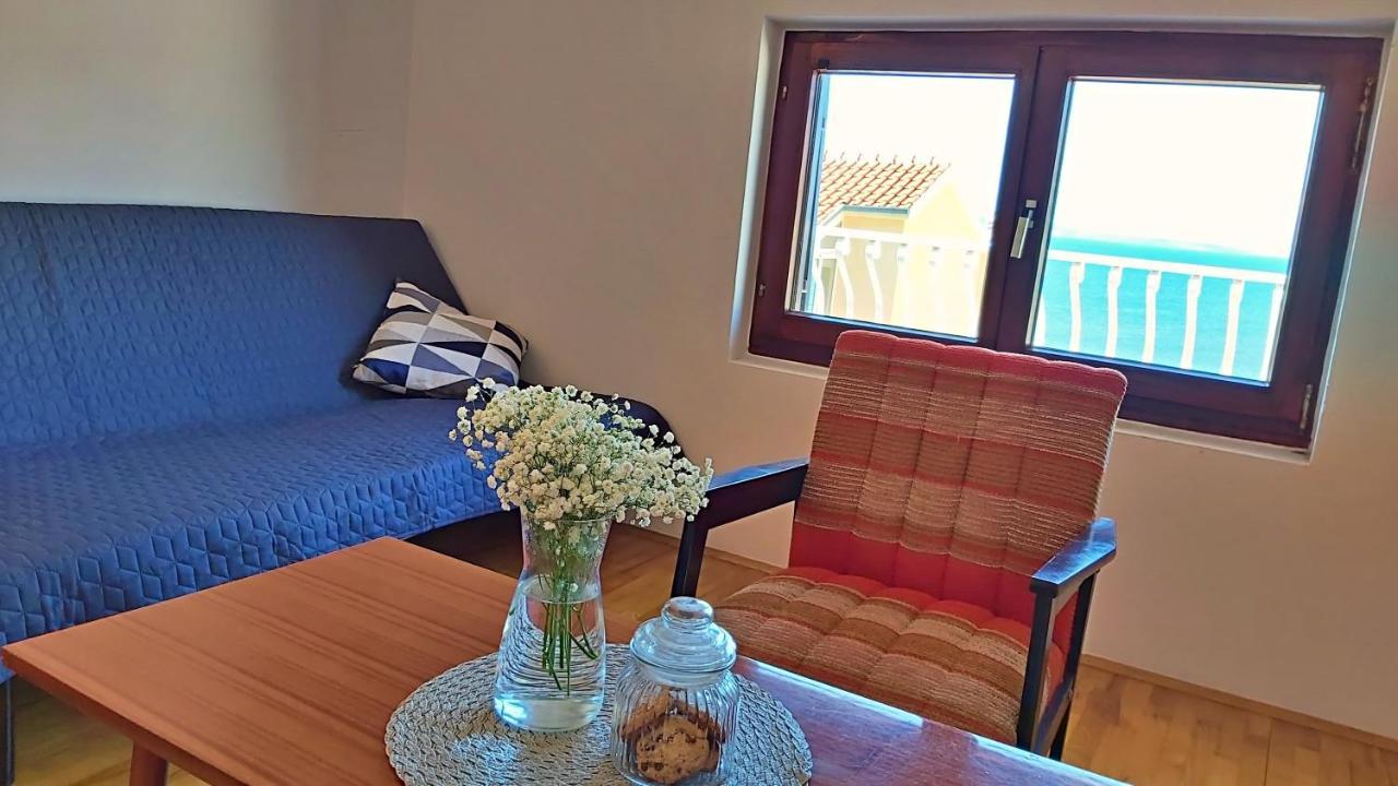 Apartment Roscic Omis Exterior photo