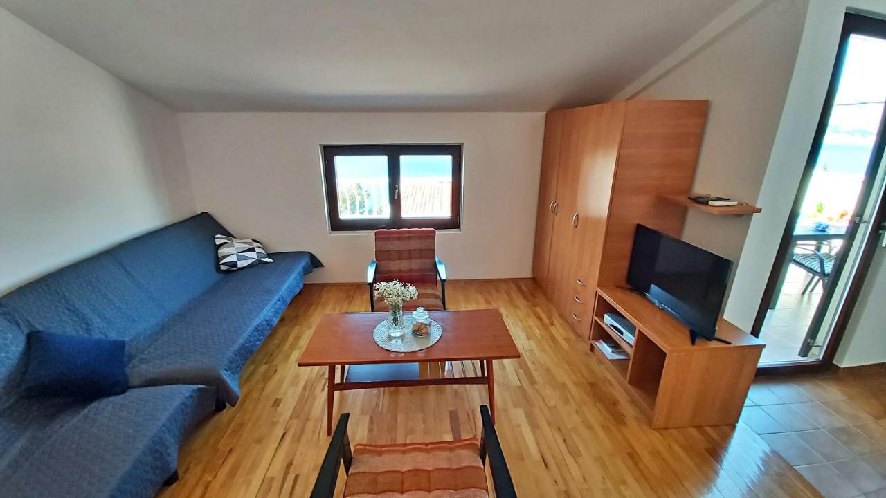 Apartment Roscic Omis Exterior photo
